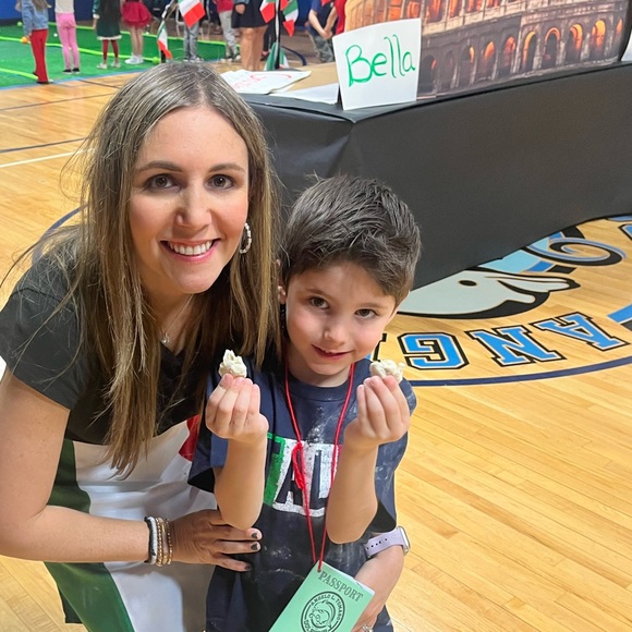 Meet your Posher, Stefanie - Picture 3 of 3